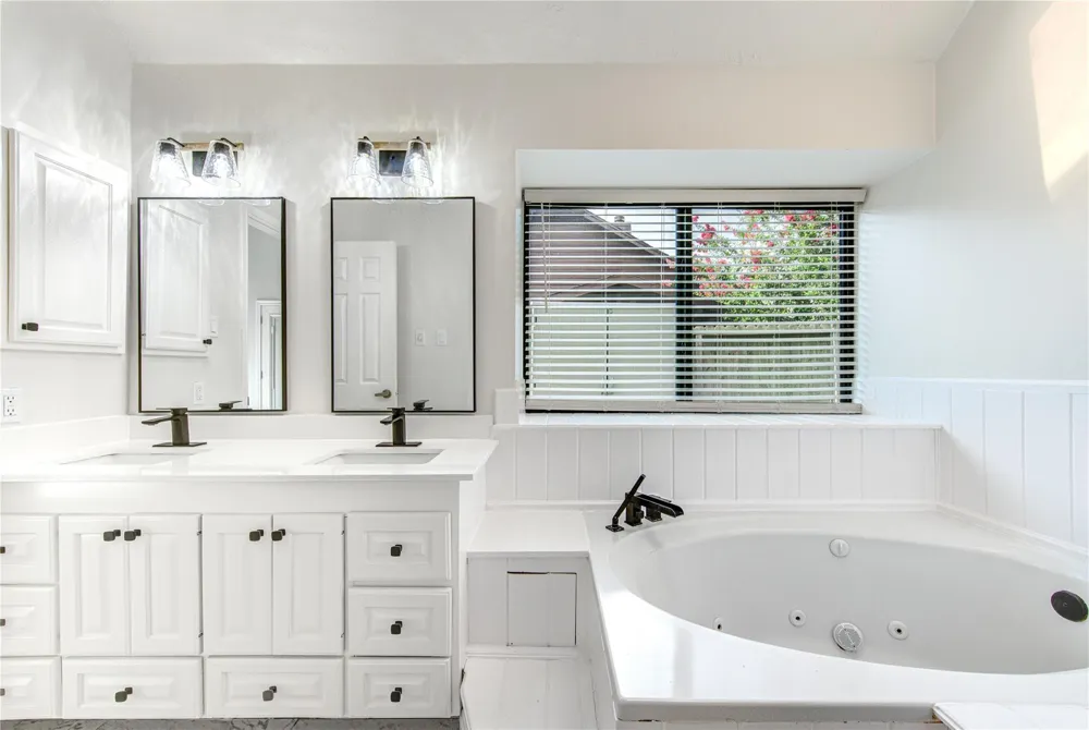12311 Brighton Lane Meadows Place, TX 77477