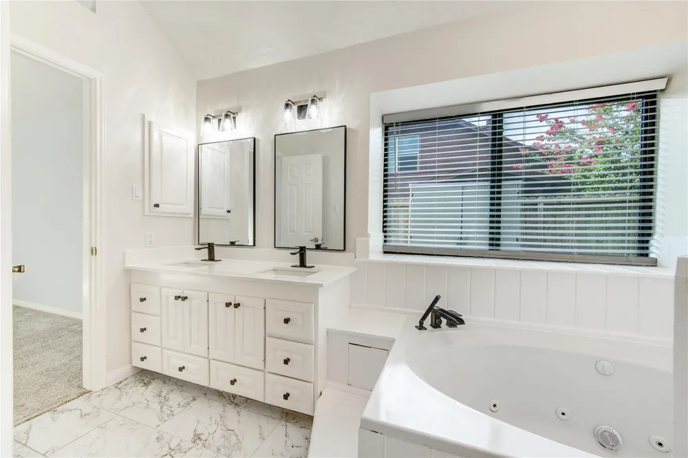 12311 Brighton Lane Meadows Place, TX 77477