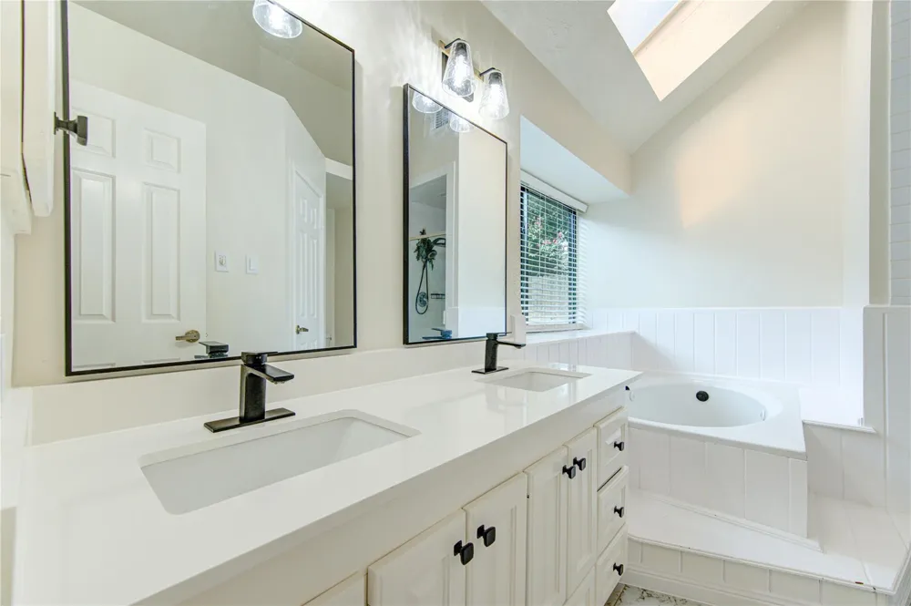 12311 Brighton Lane Meadows Place, TX 77477