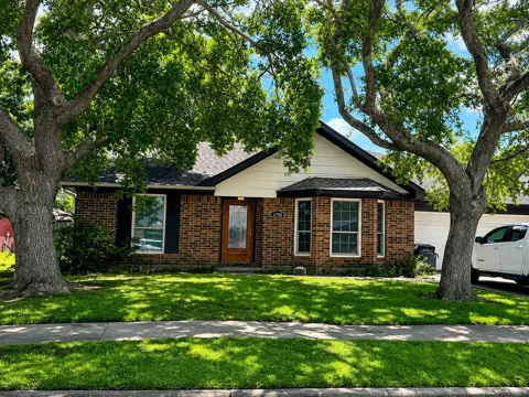 4905 Glenview Drive