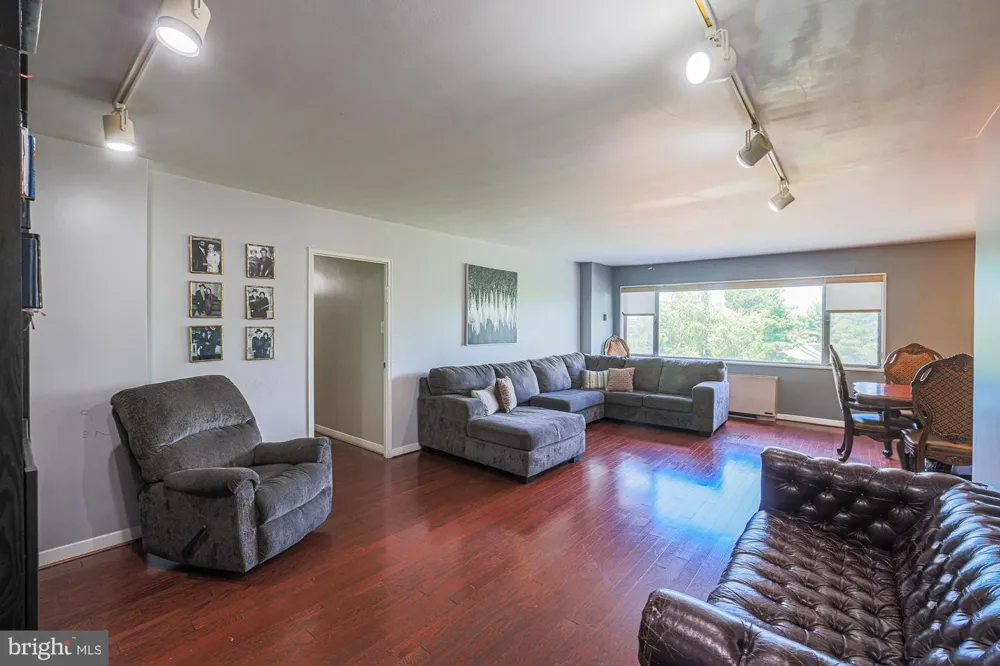 7121 PARK HEIGHTS AVENUE #401 Baltimore, MD 21215