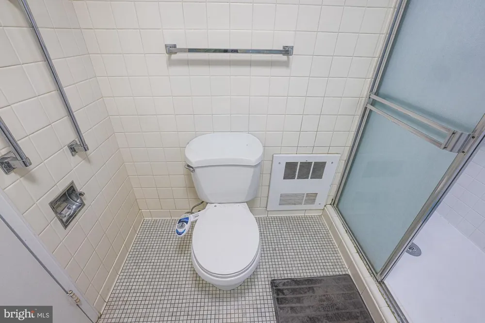 7121 PARK HEIGHTS AVENUE #401 Baltimore, MD 21215