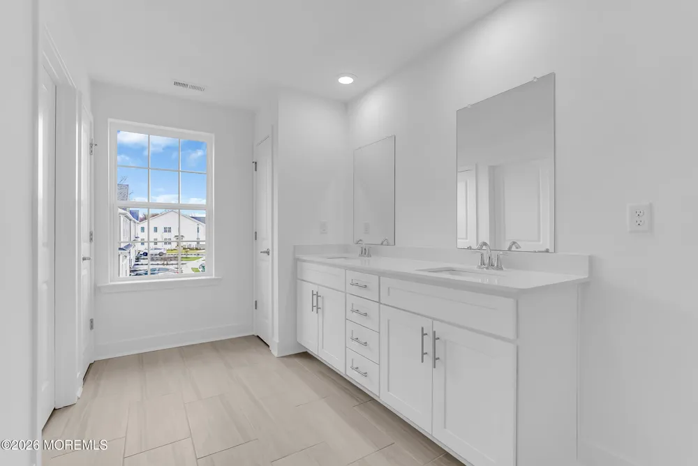 163 Woolley Court Oakhurst, NJ 07755