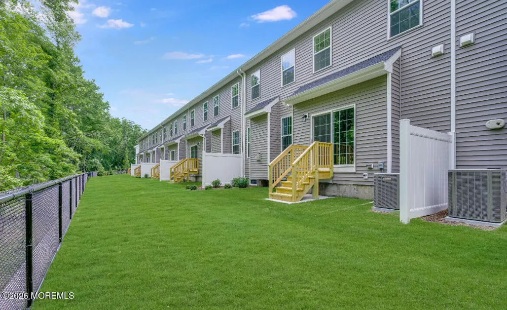 163 Woolley Court Oakhurst, NJ 07755
