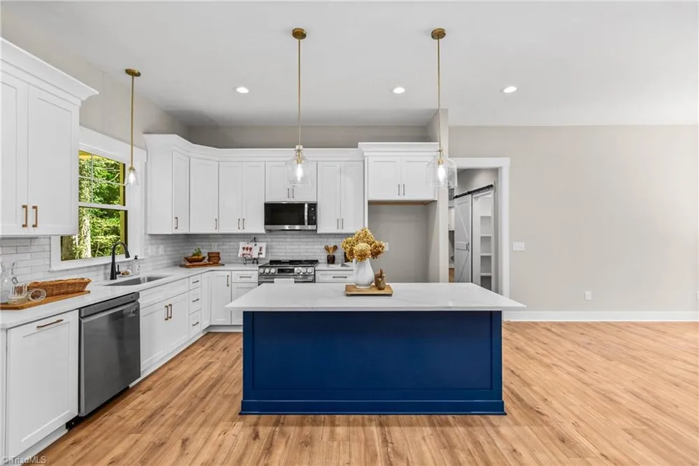 1807 Bramblewood Trail Pfafftown, NC 27040