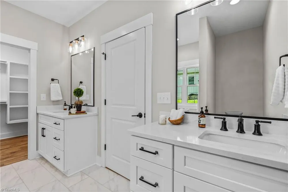1807 Bramblewood Trail Pfafftown, NC 27040