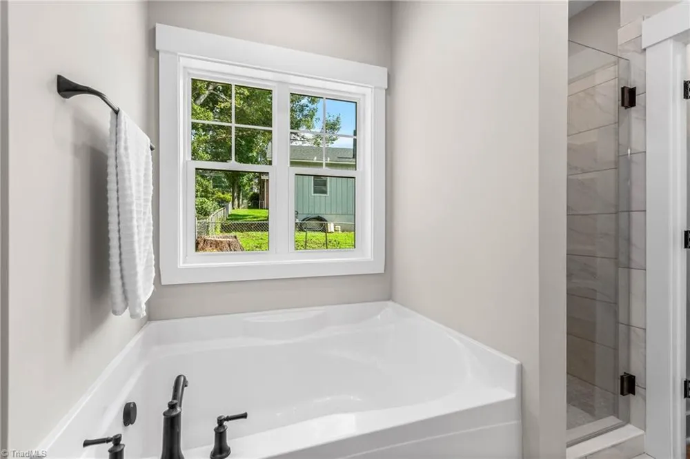 1807 Bramblewood Trail Pfafftown, NC 27040