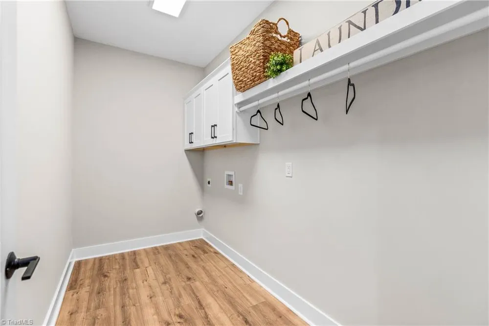 1807 Bramblewood Trail Pfafftown, NC 27040