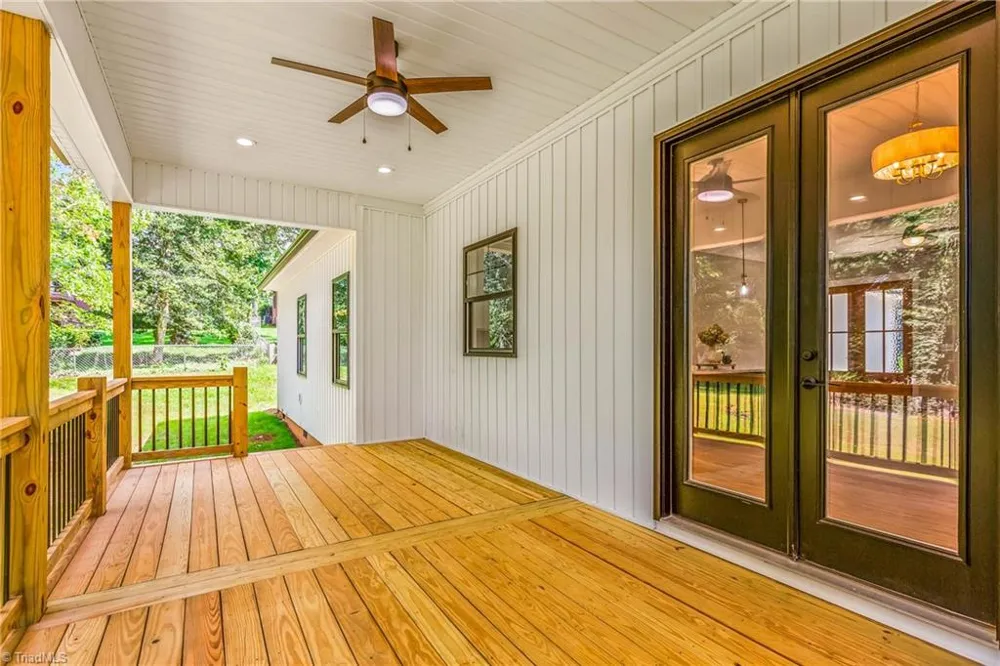 1807 Bramblewood Trail Pfafftown, NC 27040
