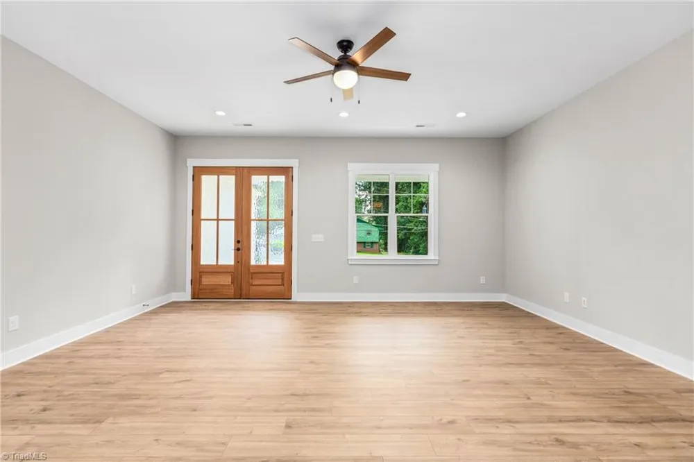 1807 Bramblewood Trail Pfafftown, NC 27040