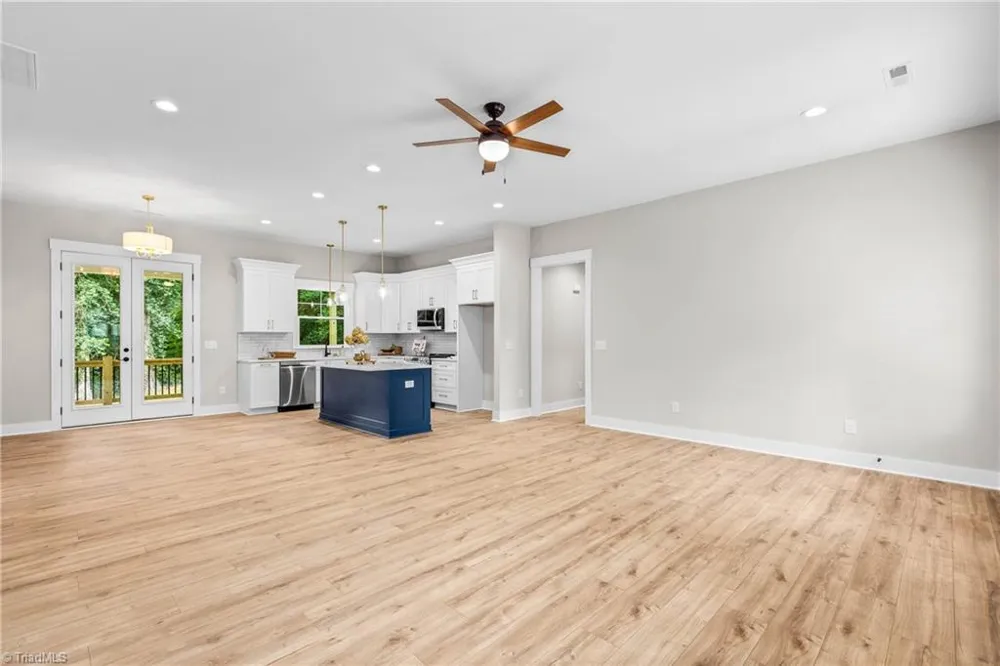 1807 Bramblewood Trail Pfafftown, NC 27040