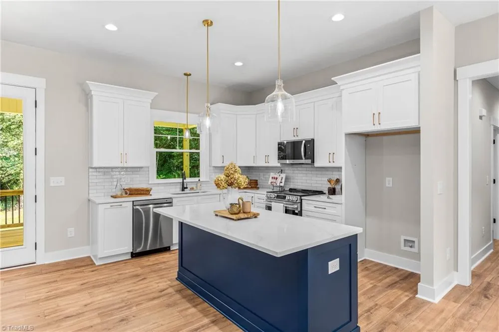 1807 Bramblewood Trail Pfafftown, NC 27040