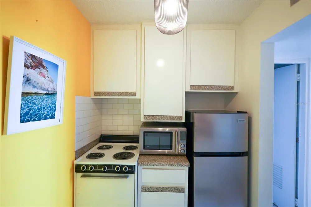 5349 AVE. ISLA VERDE #601 Carolina, PR 00979
