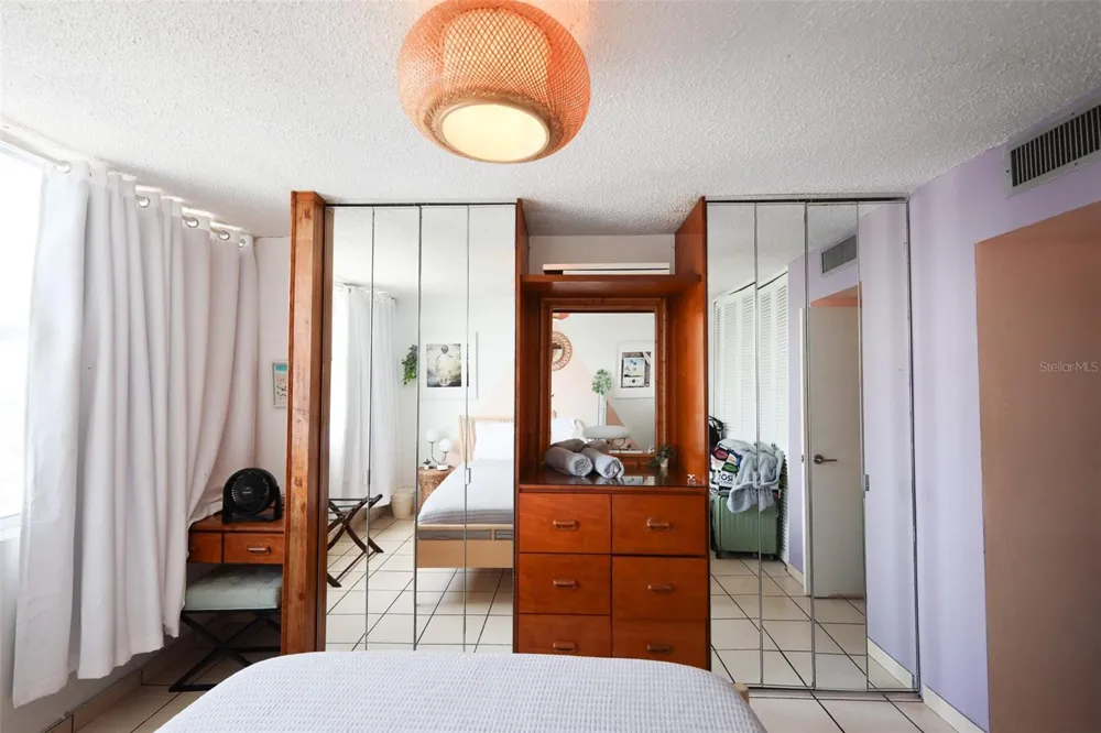 5349 AVE. ISLA VERDE #601 Carolina, PR 00979