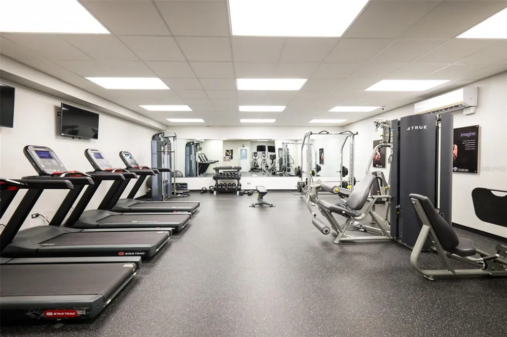 5349 AVE. ISLA VERDE #601 Carolina, PR 00979