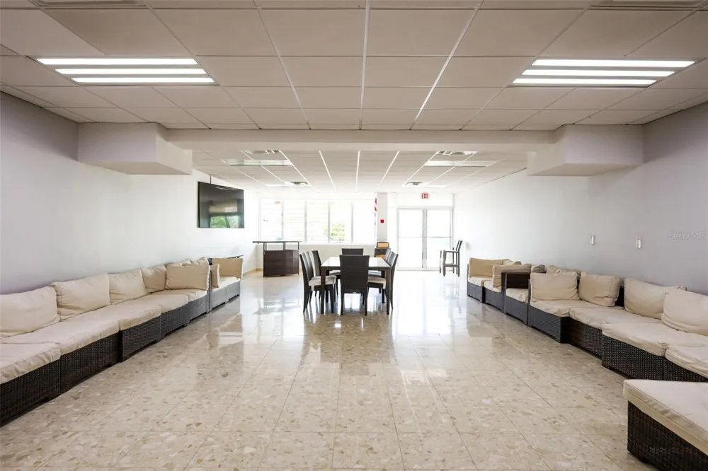5349 AVE. ISLA VERDE #601 Carolina, PR 00979