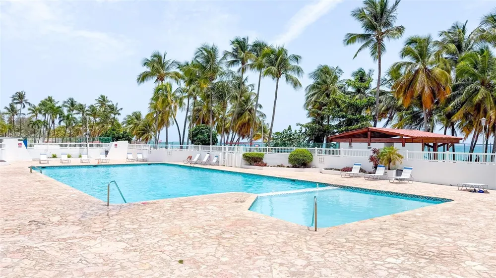 5349 AVE. ISLA VERDE #601 Carolina, PR 00979