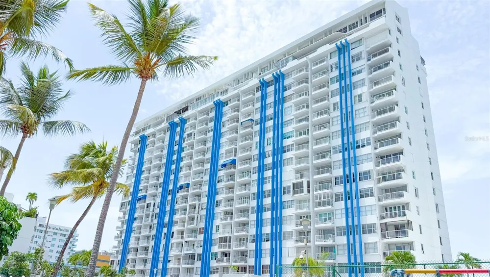 5349 AVE. ISLA VERDE #601 Carolina, PR 00979