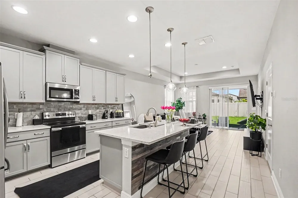10314 BERRYESSA AVE Riverview, FL 33578