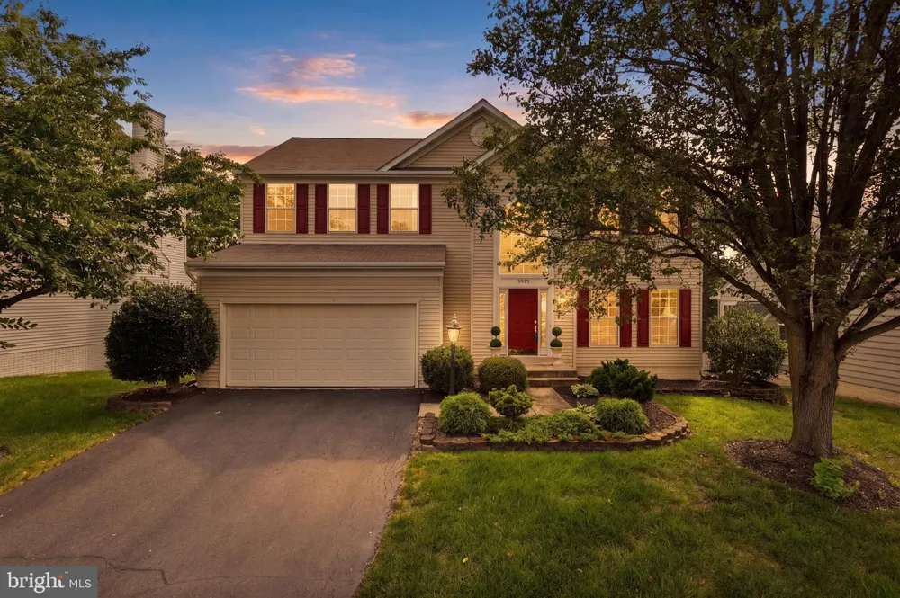 9121 DARTFORD PLACE Bristow, VA 20136