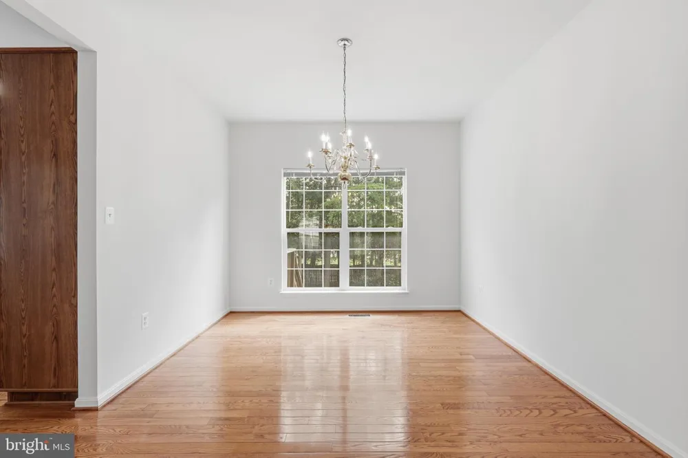 9121 DARTFORD PLACE Bristow, VA 20136