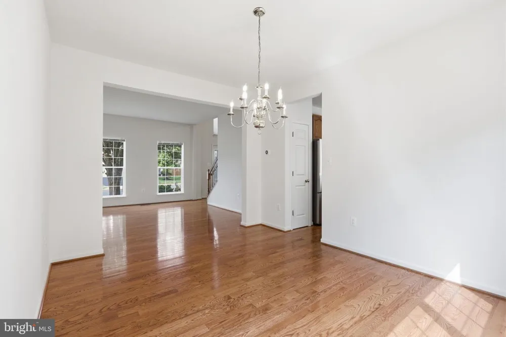 9121 DARTFORD PLACE Bristow, VA 20136