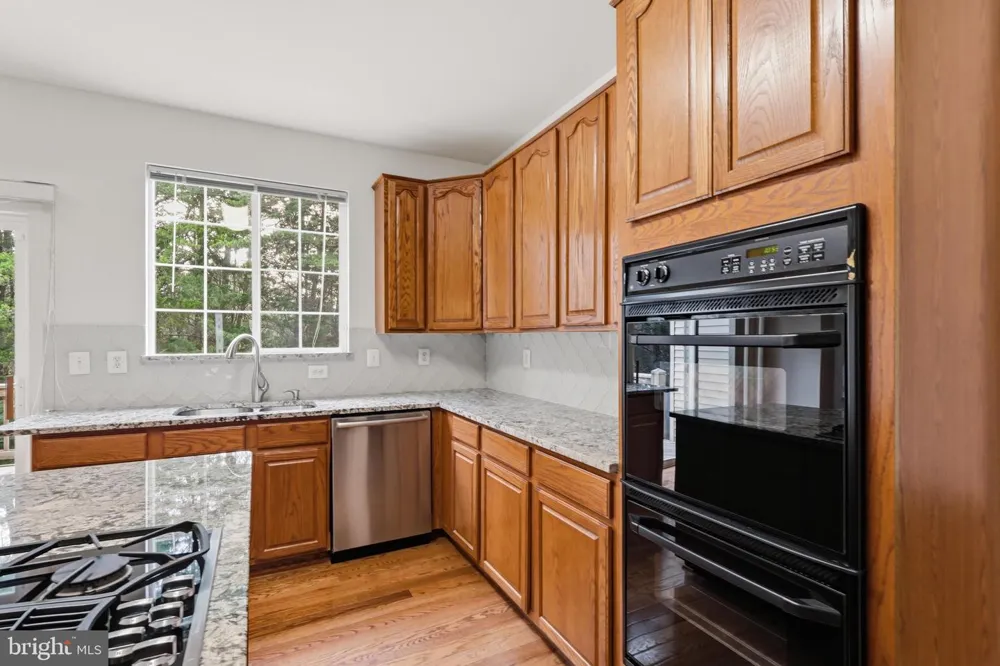 9121 DARTFORD PLACE Bristow, VA 20136
