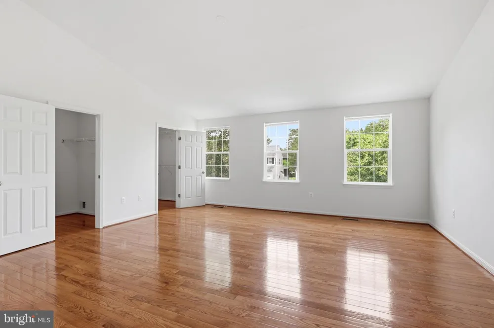 9121 DARTFORD PLACE Bristow, VA 20136
