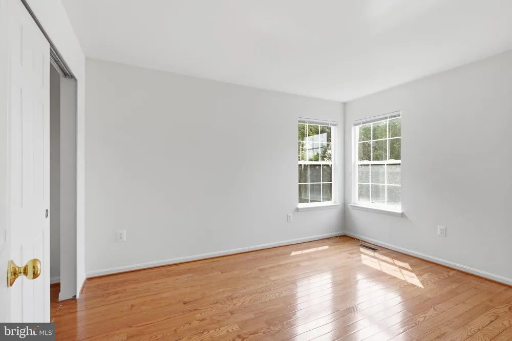 9121 DARTFORD PLACE Bristow, VA 20136