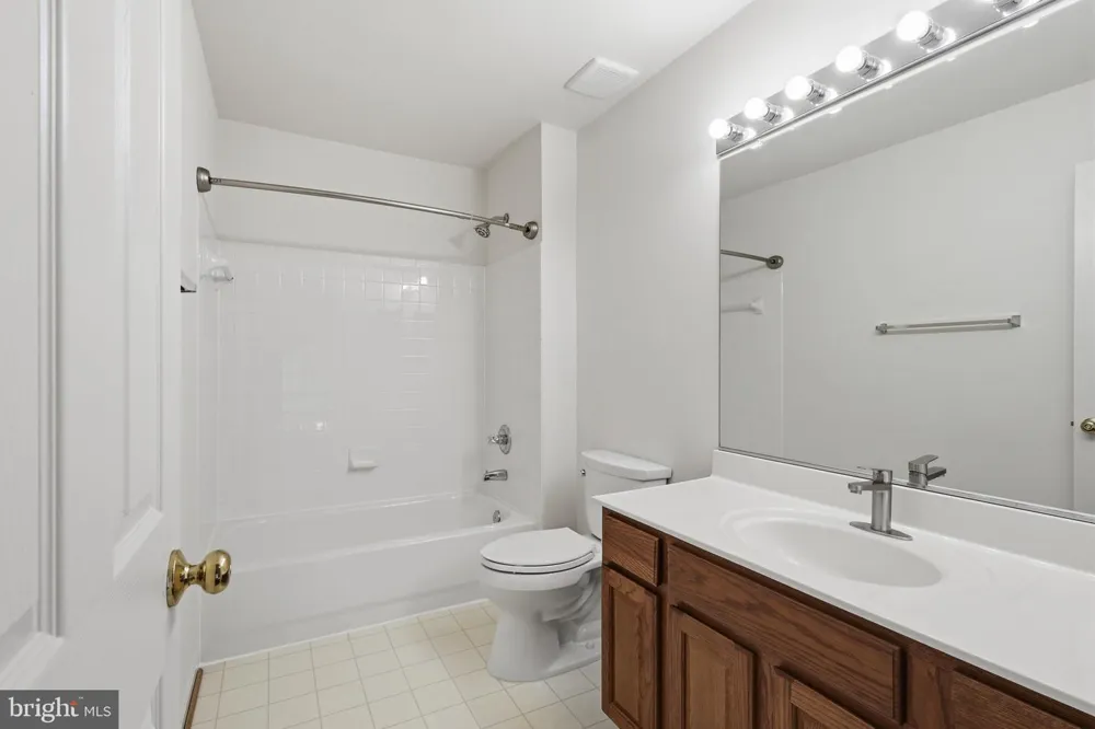 9121 DARTFORD PLACE Bristow, VA 20136