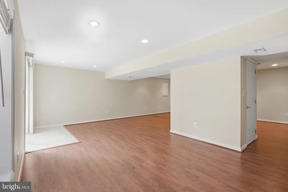 9121 DARTFORD PLACE Bristow, VA 20136