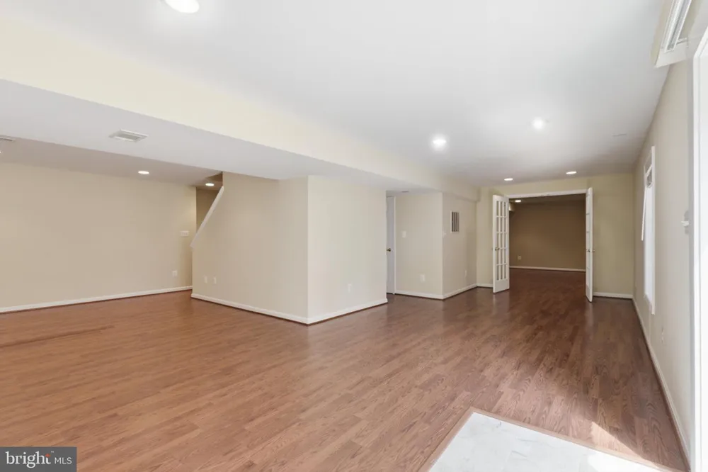 9121 DARTFORD PLACE Bristow, VA 20136
