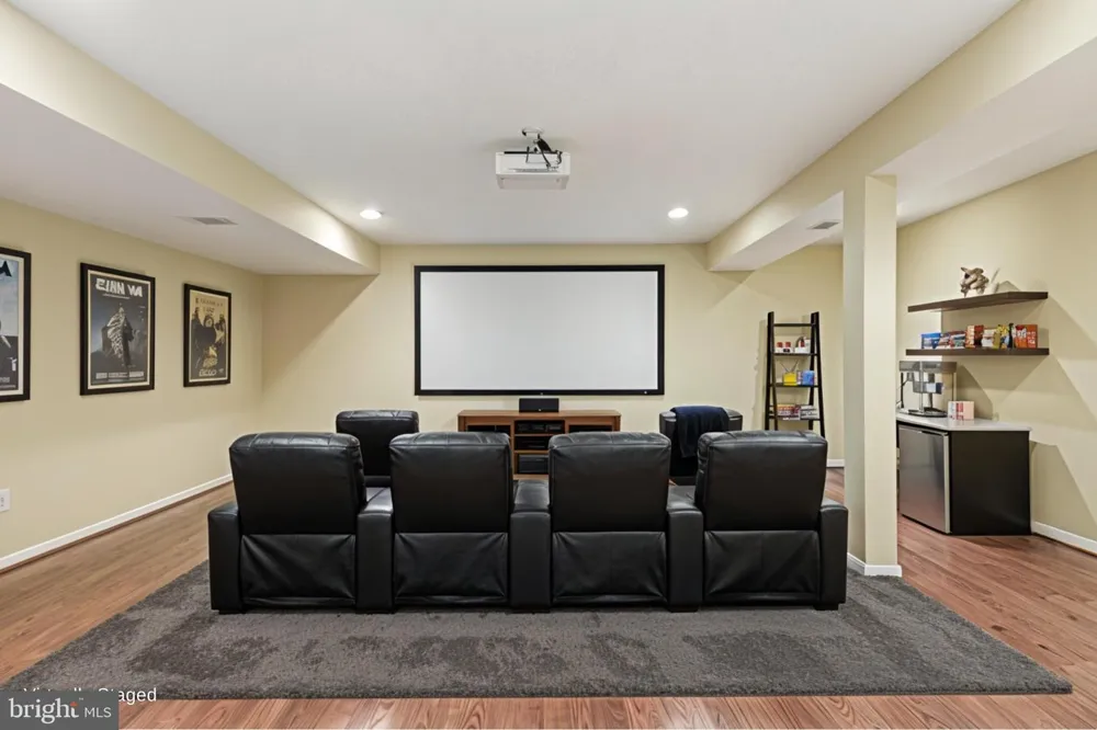 9121 DARTFORD PLACE Bristow, VA 20136