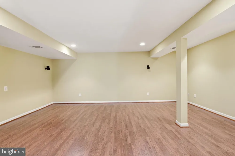 9121 DARTFORD PLACE Bristow, VA 20136