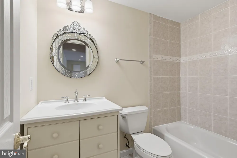 9121 DARTFORD PLACE Bristow, VA 20136
