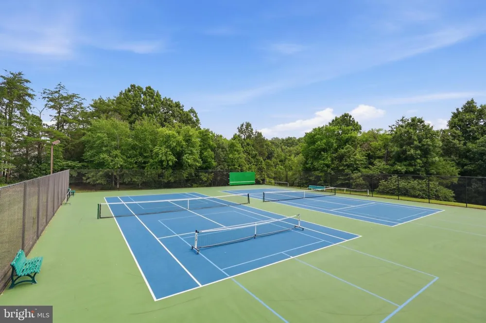 9121 DARTFORD PLACE Bristow, VA 20136