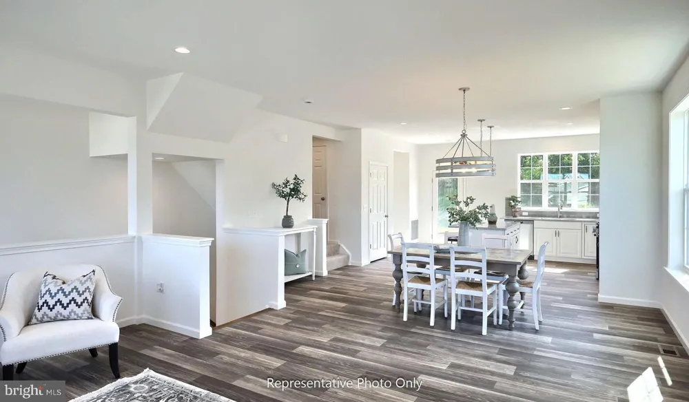 31 ARCADIA DRIVE Elizabethtown, PA 17022