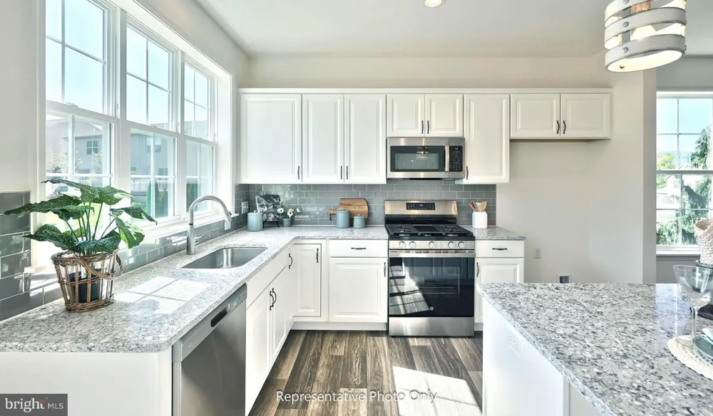 31 ARCADIA DRIVE Elizabethtown, PA 17022