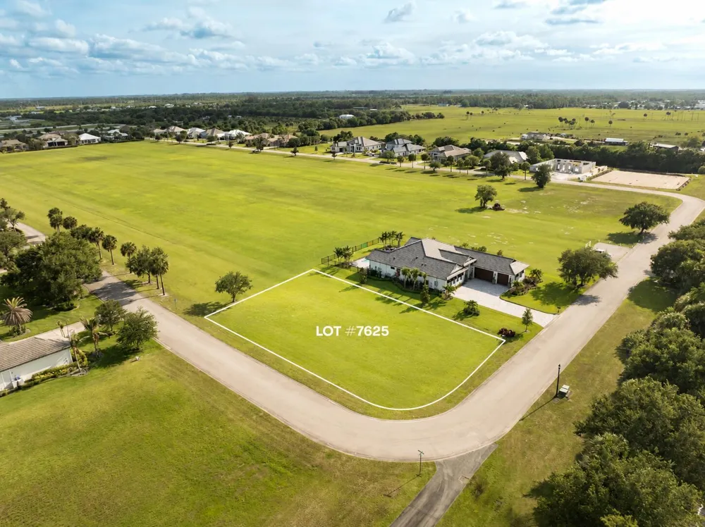 7625 Polo Grounds Lane Vero Beach, FL 32966