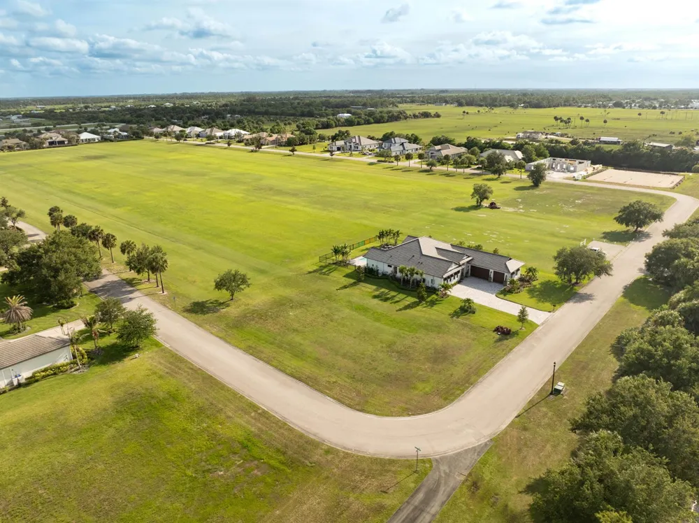 7625 Polo Grounds Lane Vero Beach, FL 32966