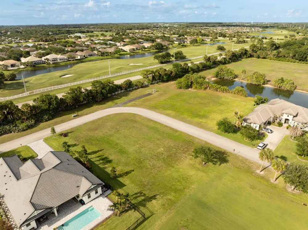 7625 Polo Grounds Lane Vero Beach, FL 32966