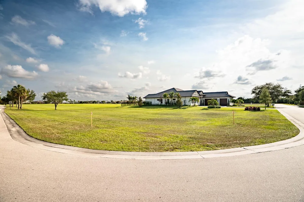 7625 Polo Grounds Lane Vero Beach, FL 32966