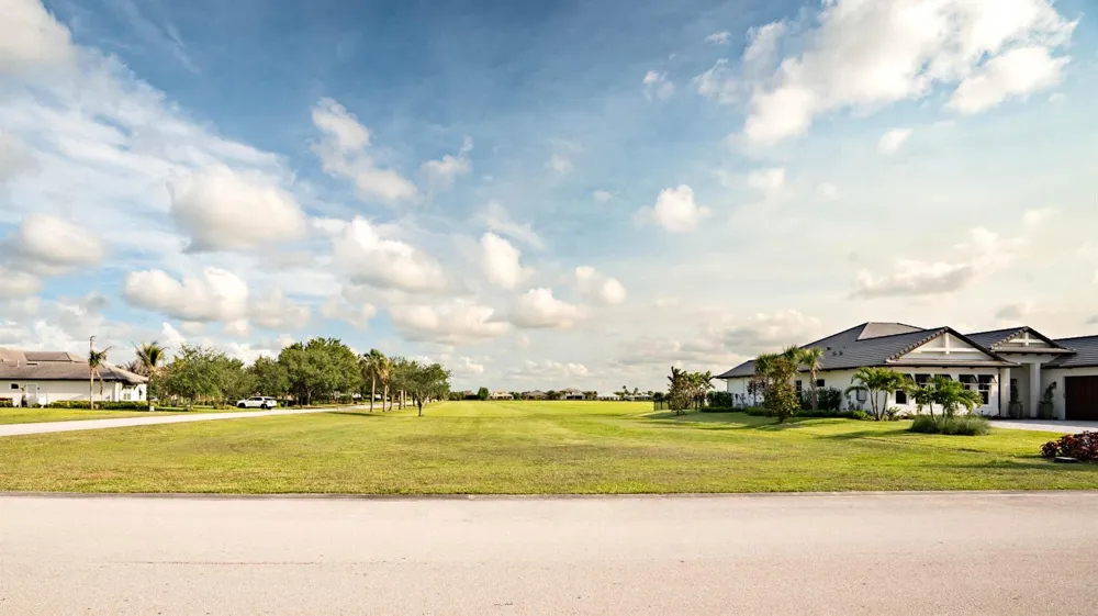 7625 Polo Grounds Lane Vero Beach, FL 32966