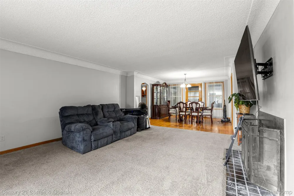 14050 Garfield Redford Charter Township, MI 48239