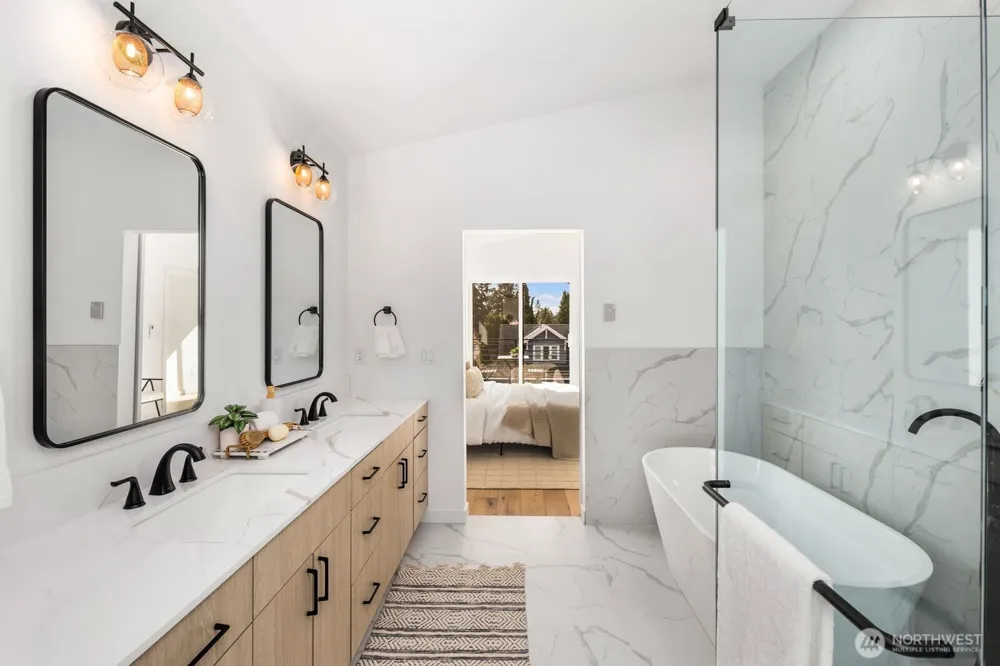 520 102nd Street Seattle, WA 98133