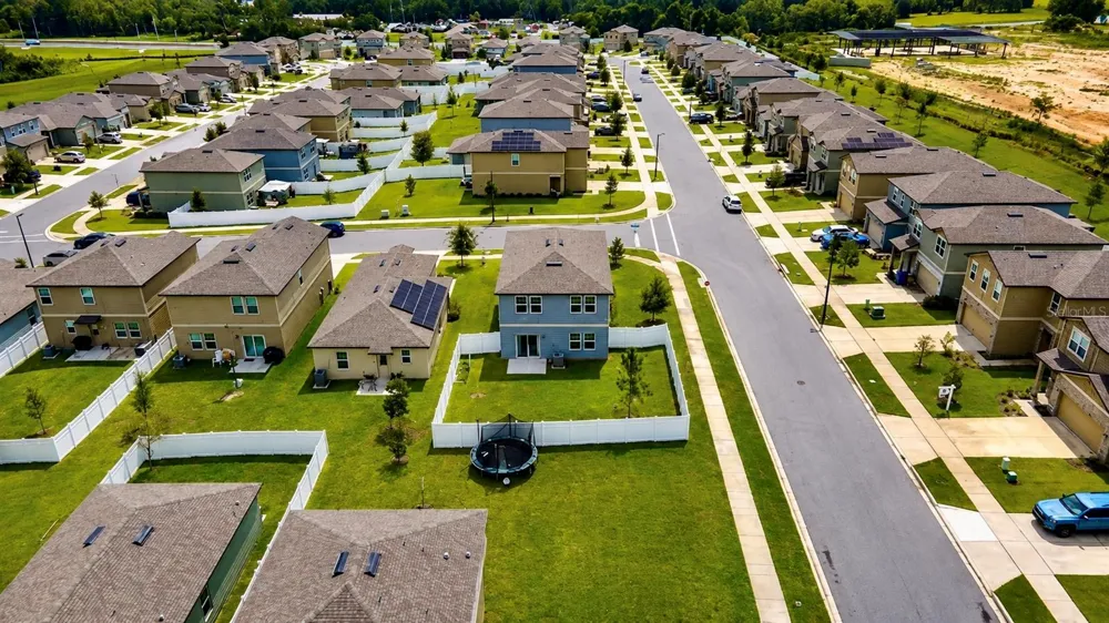 2270 HEMINGWAY CIRCLE Groveland, FL 34736