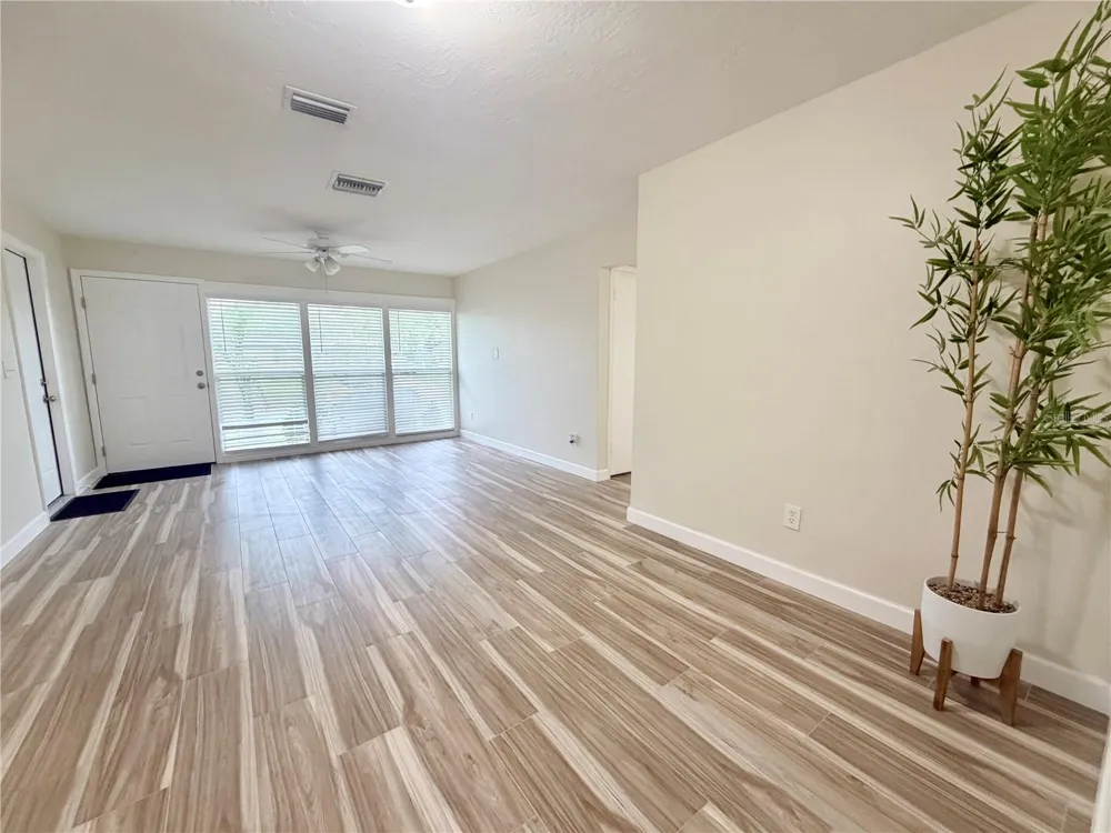 1650 HASTINGS DRIVE Deltona, FL 32725