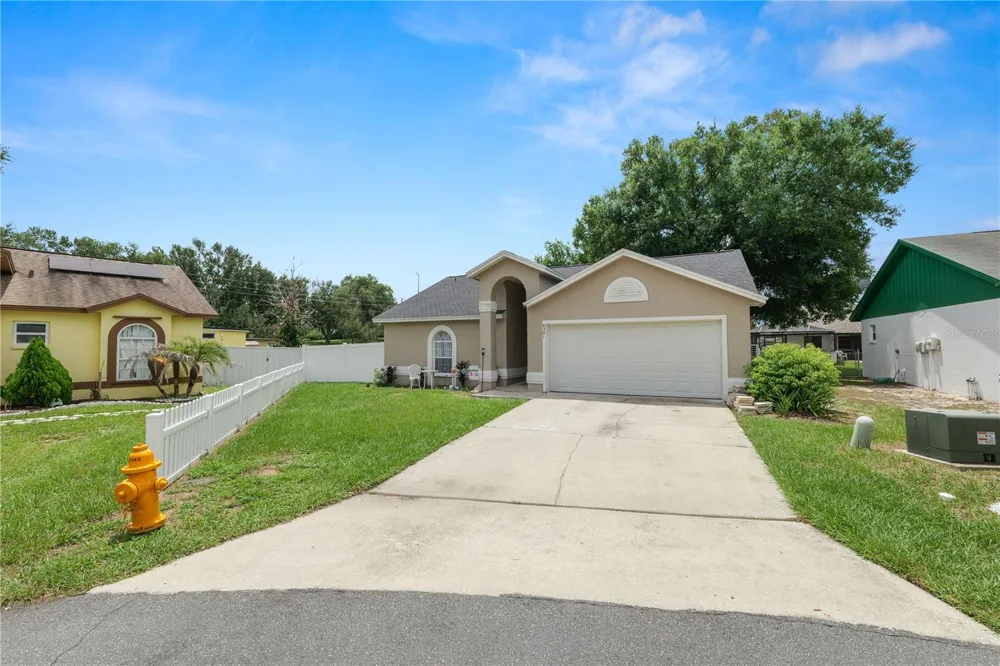 6201 VINTAGE DRIVE Lakeland, FL 33809