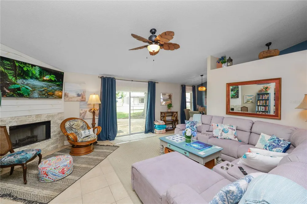 6201 VINTAGE DRIVE Lakeland, FL 33809