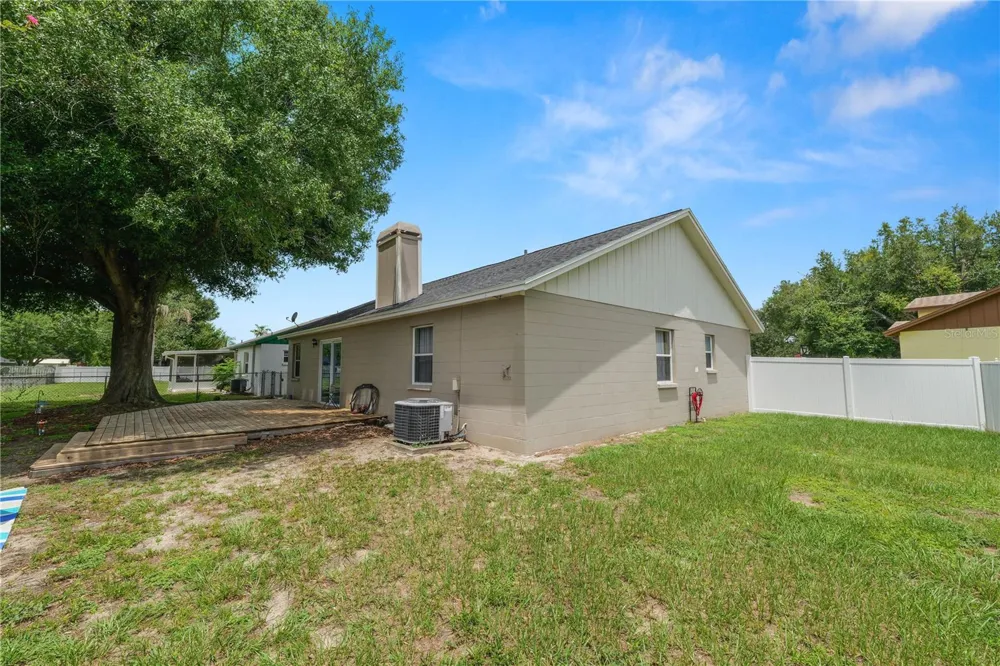 6201 VINTAGE DRIVE Lakeland, FL 33809
